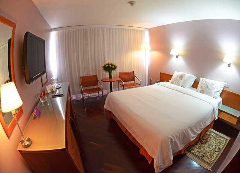 Hotel Paseo De Las Mercedes カラカス エクステリア 写真