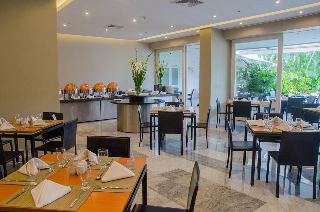 Hotel Paseo De Las Mercedes カラカス エクステリア 写真